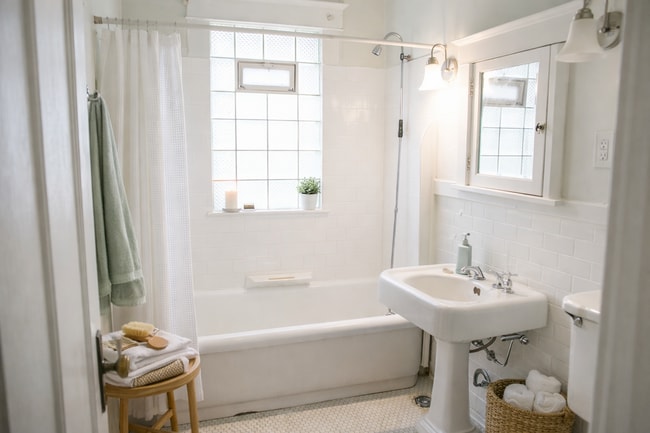 Building Photo - 417 11th Ave SE