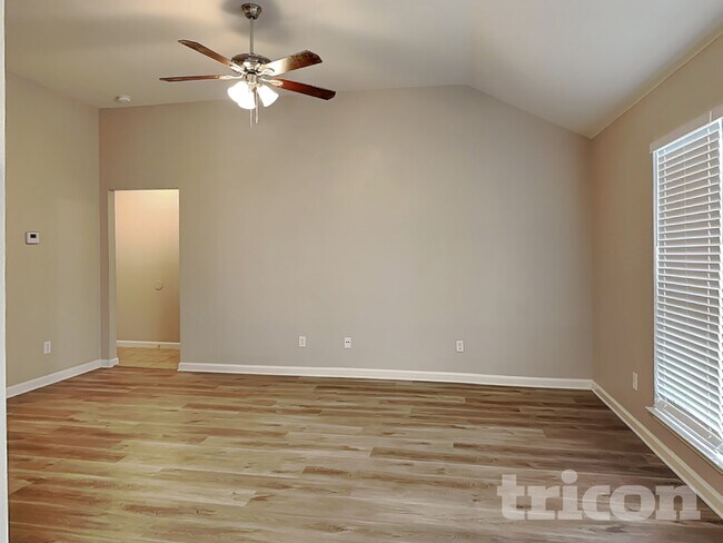 Building Photo - 1110 Sage Brush Tr