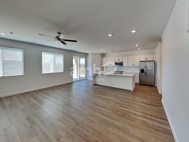 Building Photo - 9672 N Rancho Lozano