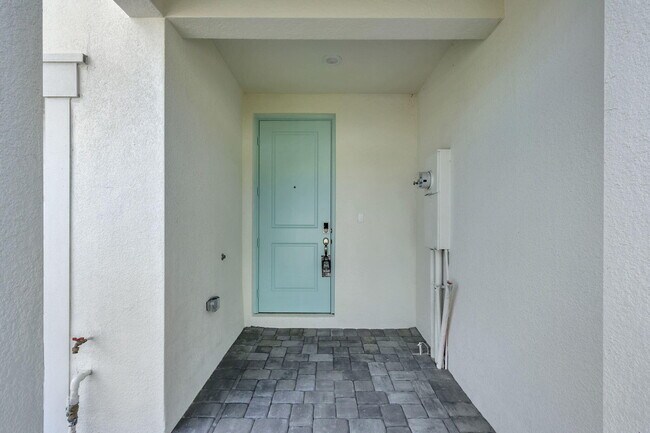 Foto del edificio - 5694 SE Edgewater Cir