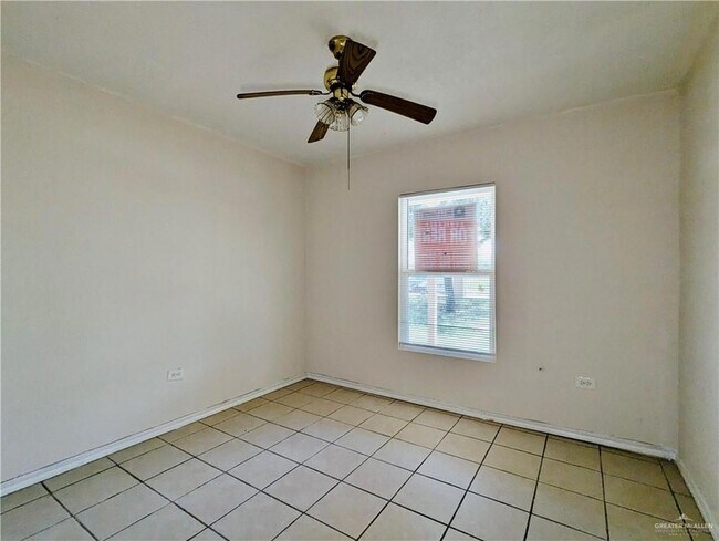 Foto del edificio - 1811 Perkins Ave