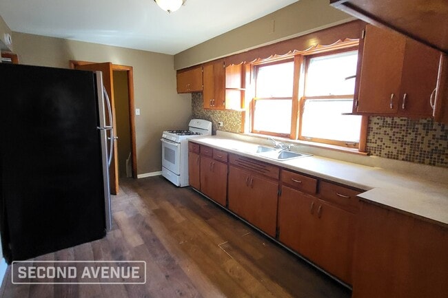 Foto del edificio - 8815 S Merrill Ave