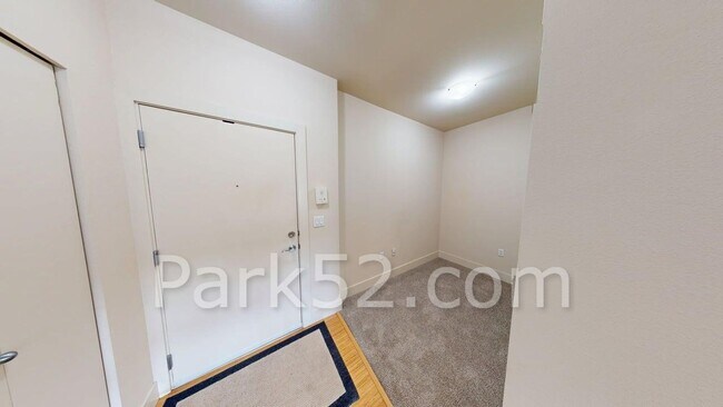 Foto del edificio - $250 Discount!! 1 Bedroom Condo in Downtow...