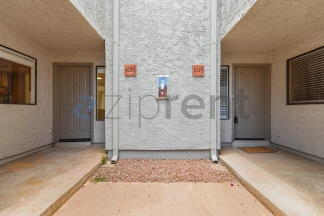 Building Photo - Unit Unit 1018