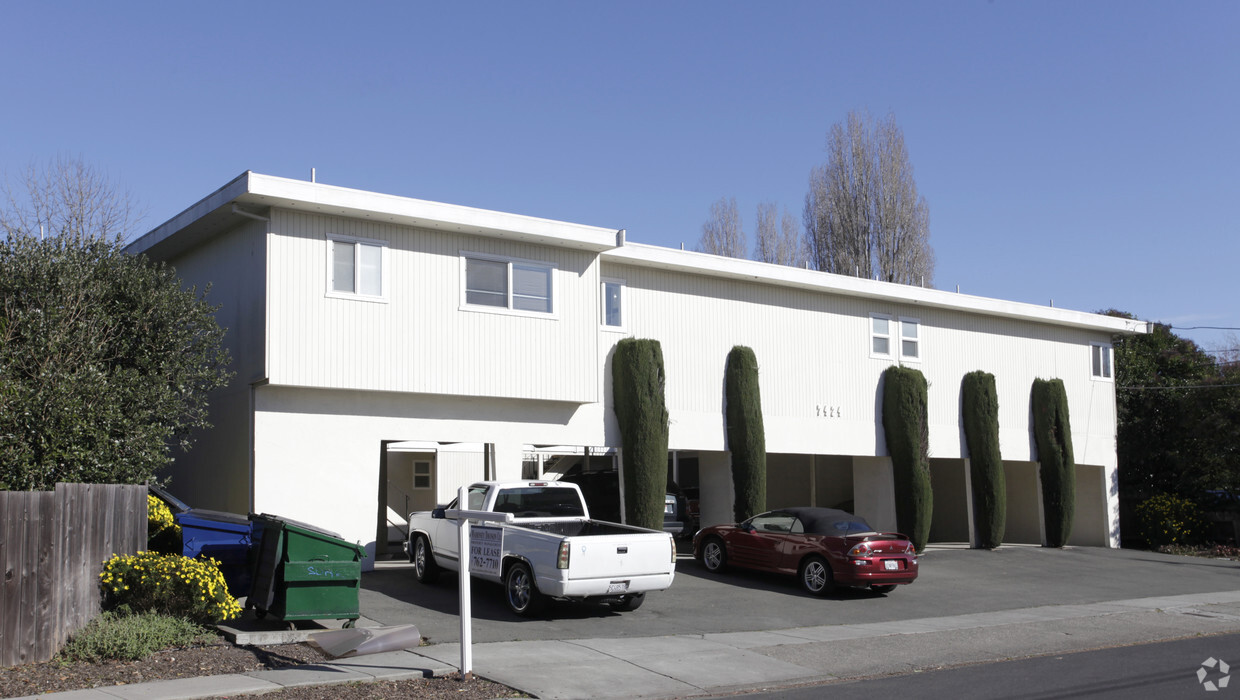 Building Photo - 7424 Bridgit Dr