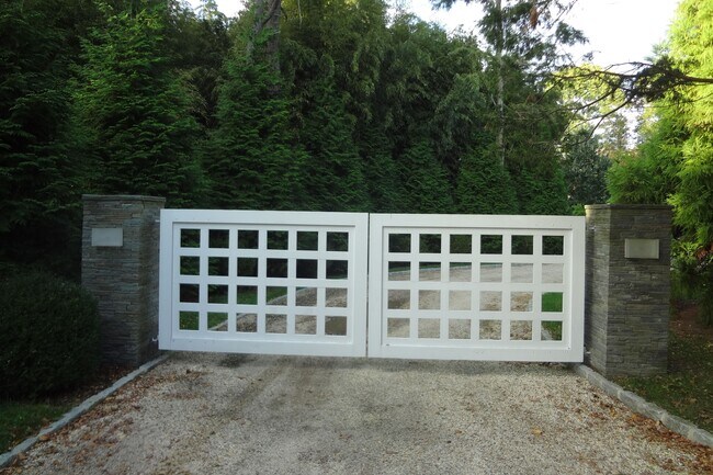 Building Photo - 56 Barkers Island Rd