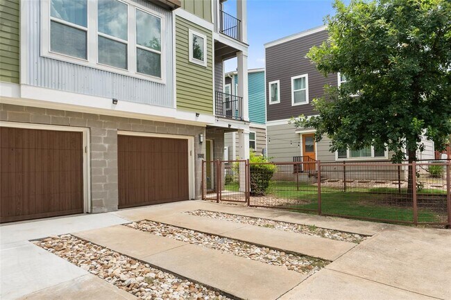 Building Photo - 2605 Witsome Loop