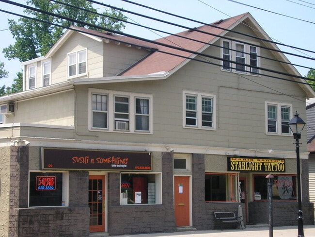 Building Photo - 129 Newark Pompton Tpke