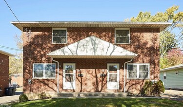 Building Photo - 923-925 Rosamond Ave