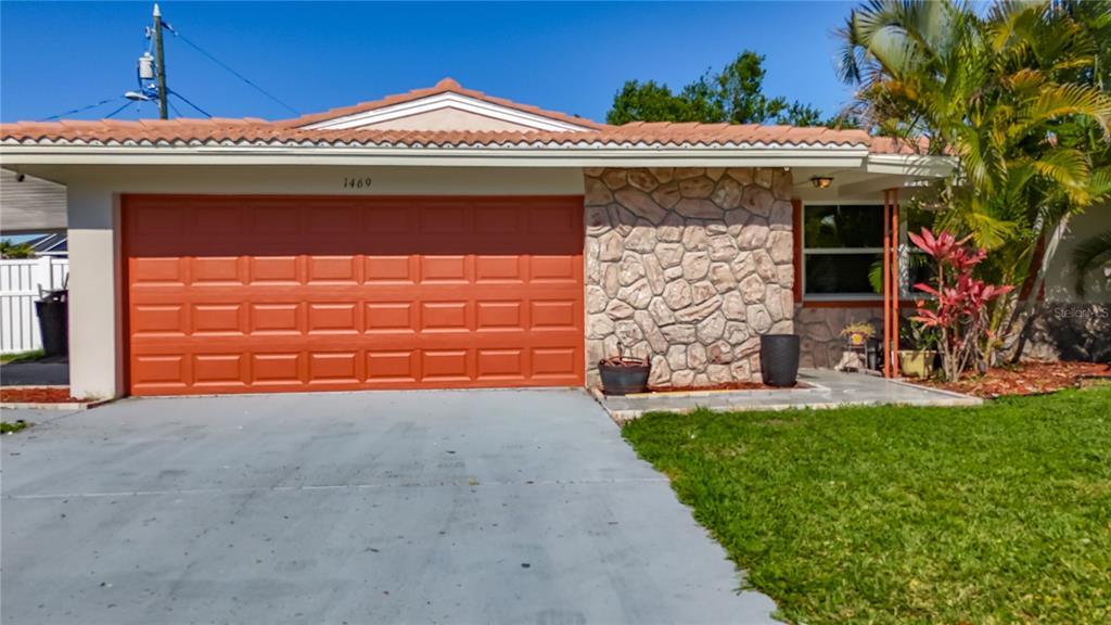 Foto principal - 1469 S Hillcrest Ave
