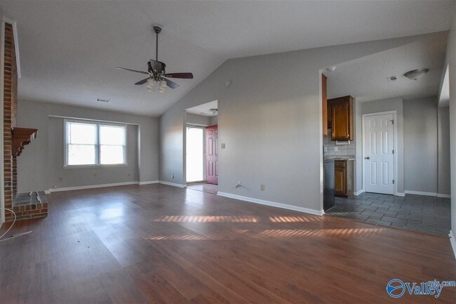 Foto del edificio - 122 Lewis Ln