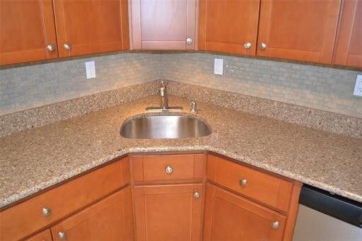 Building Photo - 5 Rodio Ct
