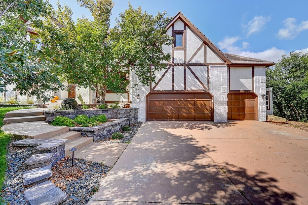 Foto principal - 4952 Cliff Point Circle West