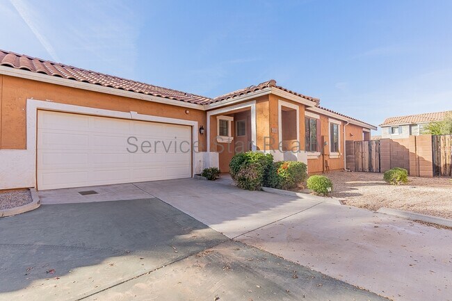 Foto del edificio - 6330 S Blake St