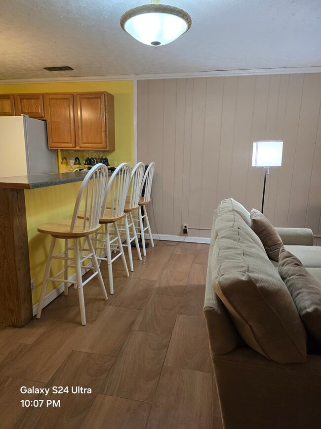 Foto del edificio - 1701 Willow Ln