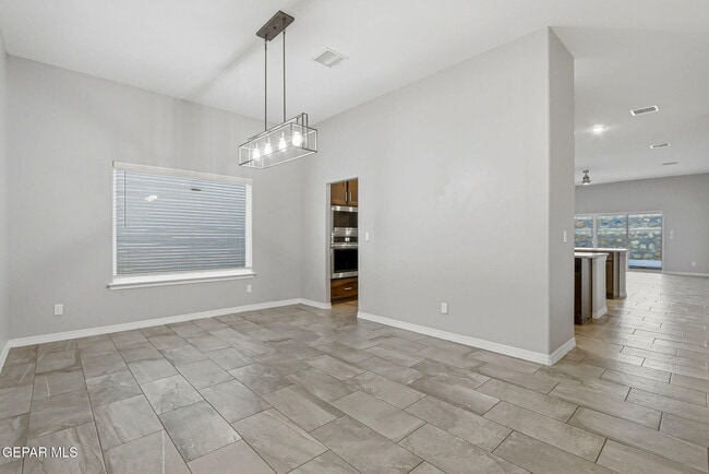 Building Photo - 15033 Imagine Dr