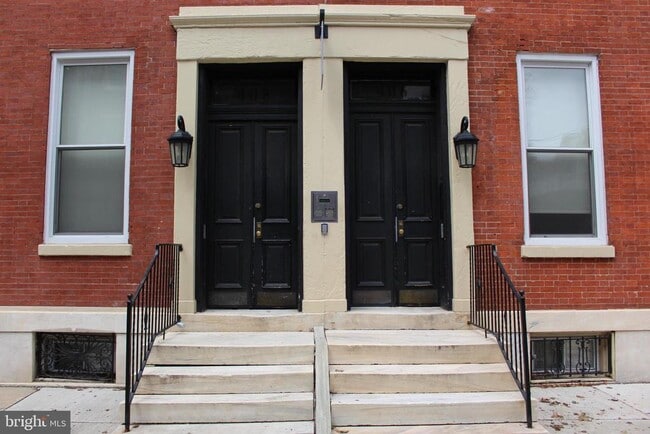 Building Photo - 406 S 9th St