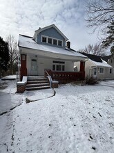Building Photo - 15612 Cloverside Ave