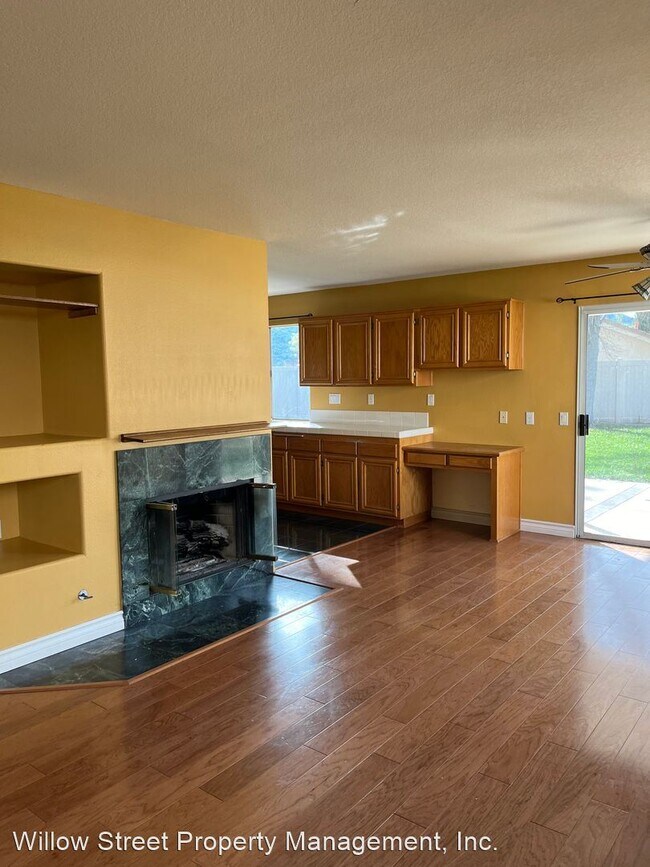 Building Photo - 4 br, 2.5 bath House - 45407 Paseo Durango