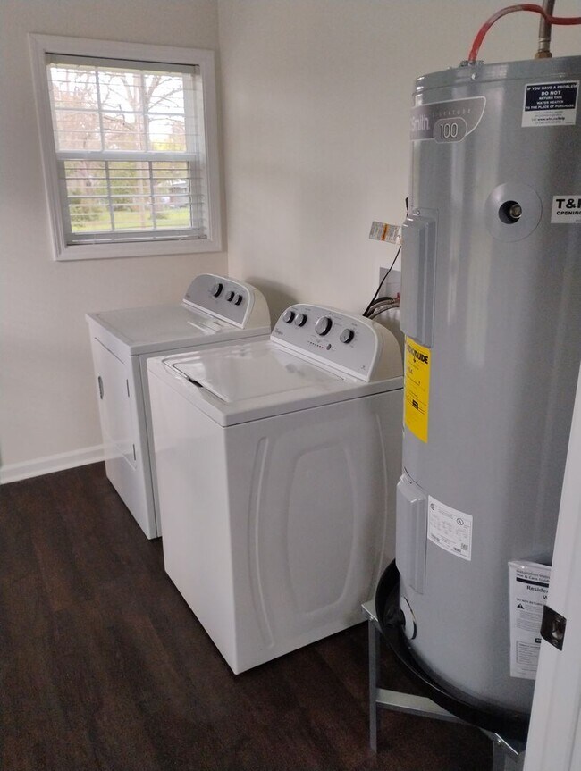 Foto del edificio - 204 W Park Ave