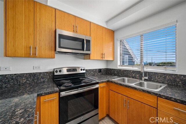 Foto del edificio - 585 Glenneyre St