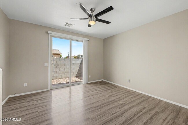 Foto del edificio - 5452 W Fulton St