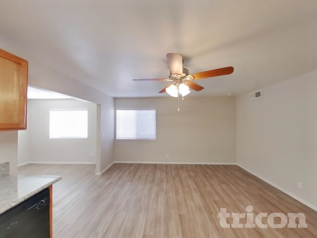 Building Photo - 4078 Deerfield Ave