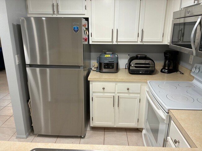 Foto del edificio - 19505 Quesada Ave