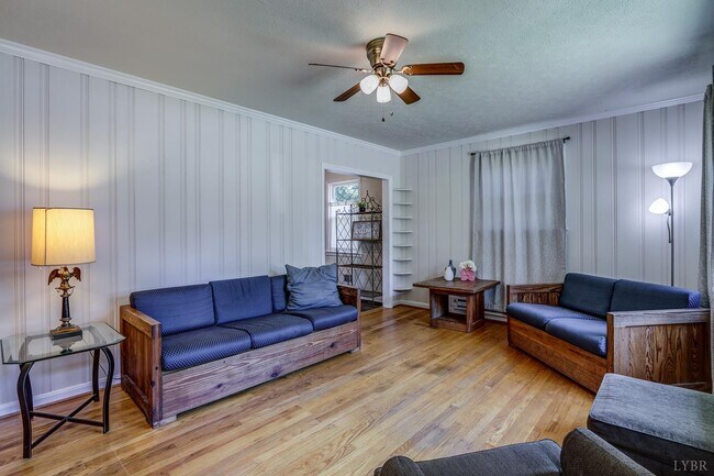 Foto del edificio - 4605 Greenwood Dr