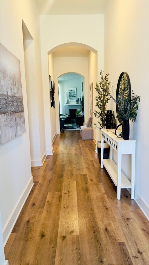 Foto principal - 1622 Holmwood Dr