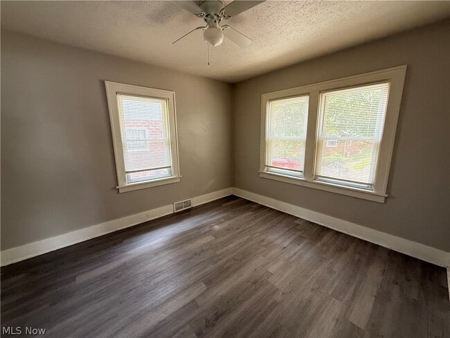 Building Photo - 283 Sobul Ave