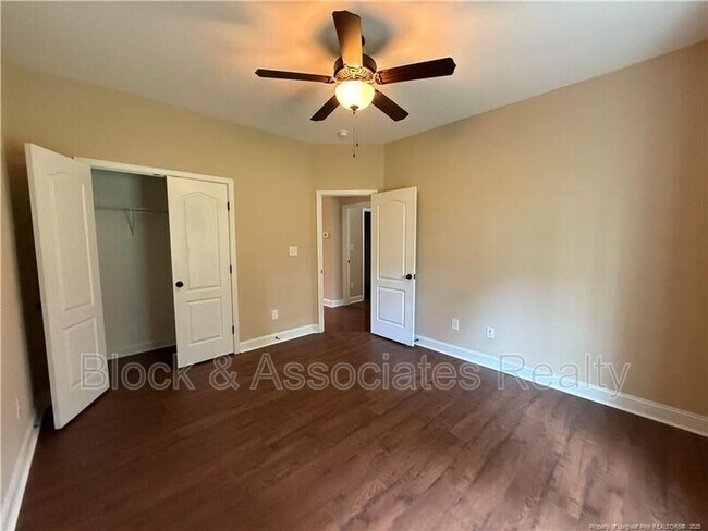 Foto del edificio - 148 Valley Stream Rd