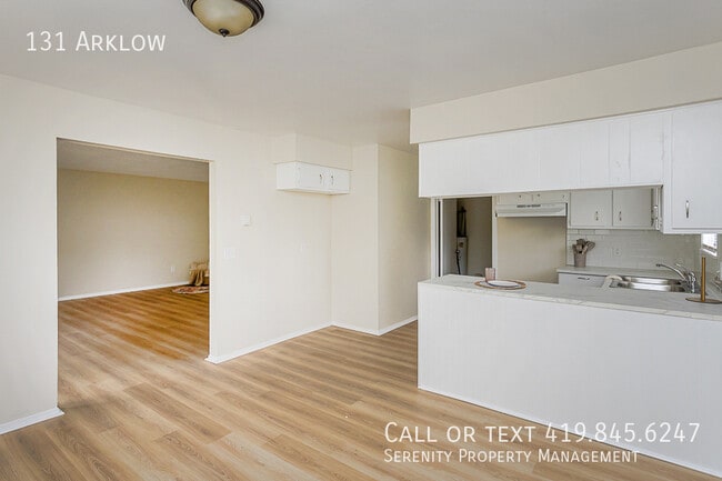 Building Photo - 131 Arklow-