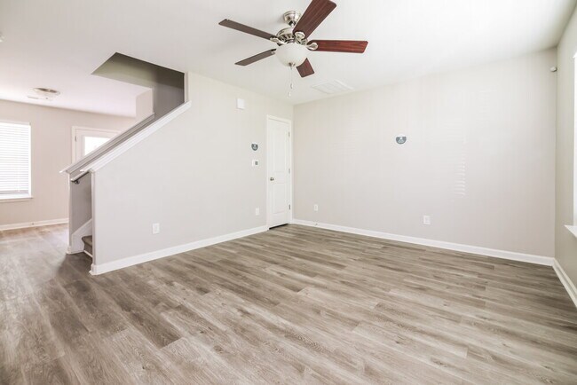 Foto del edificio - 417 Randolph Dr