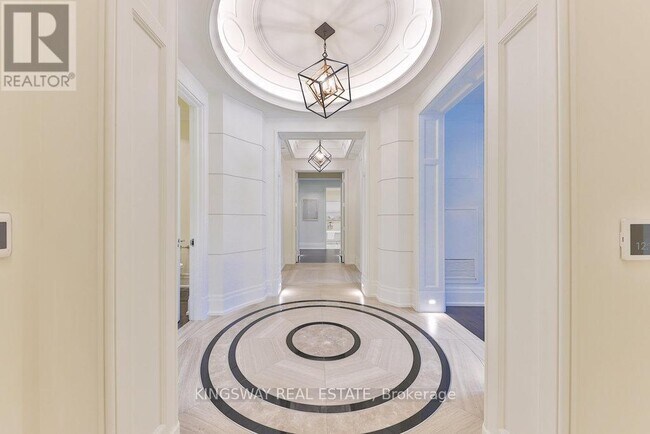 Building Photo - 300 Randall St