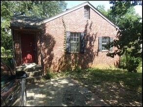 Building Photo - 2609 S Tyler St