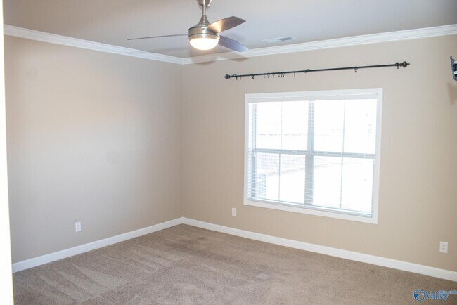 Building Photo - 213 Balota St