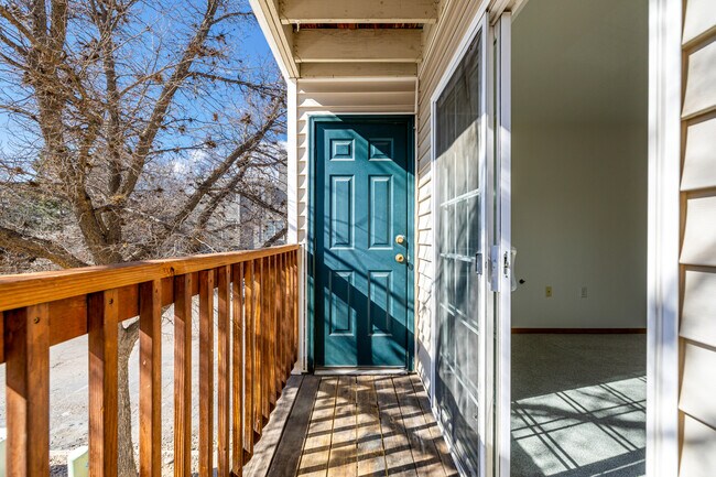 Foto del edificio - 1221 University Ave