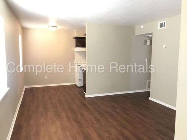 Foto del edificio - 5825 NW 34th St