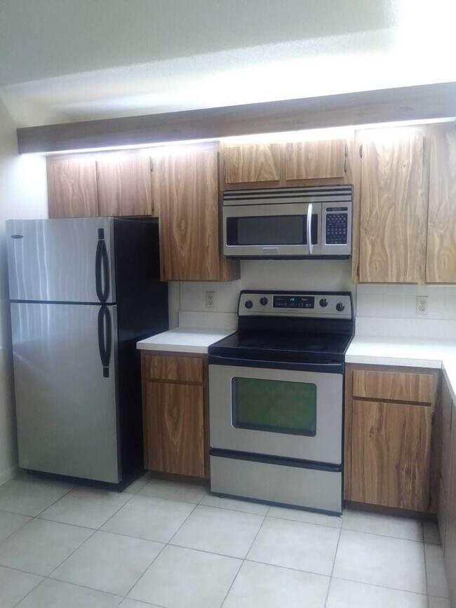 Foto del edificio - 3626 Whitehall Dr