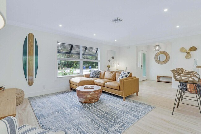 Foto del edificio - 9 W Riverside Dr