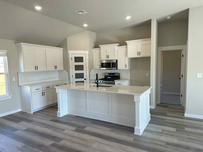 Building Photo - 3 Bedroom Single Family Home in Tulsa