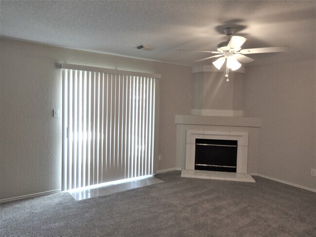 Building Photo - 10543 Manor Creek