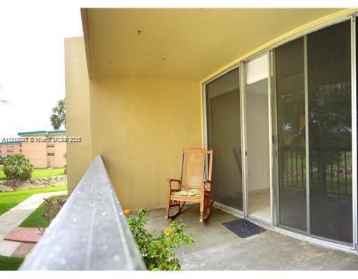 Building Photo - 10845 SW 112th Ave