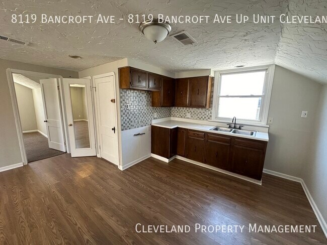 Foto del edificio - Cleveland One-Bedroom Duplex