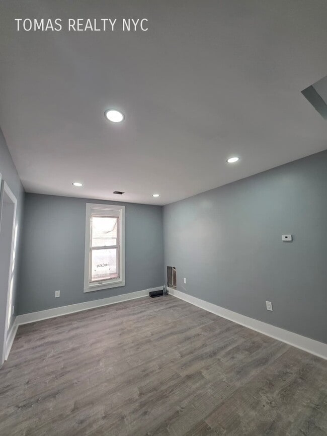 Building Photo - 243 Woodworth Ave