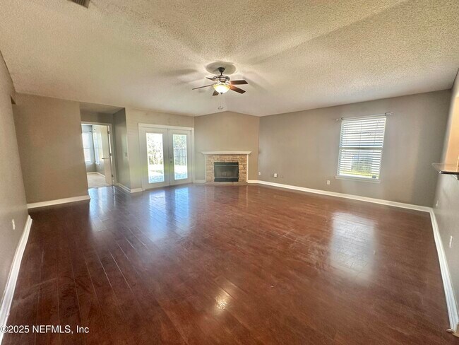Building Photo - 925 Lake Sanford Ct