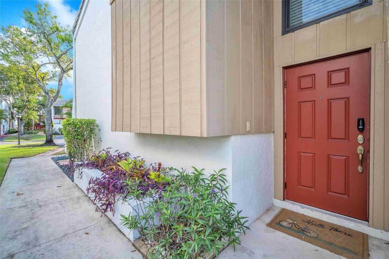 Primary Photo - 3021 Oaktree Ln