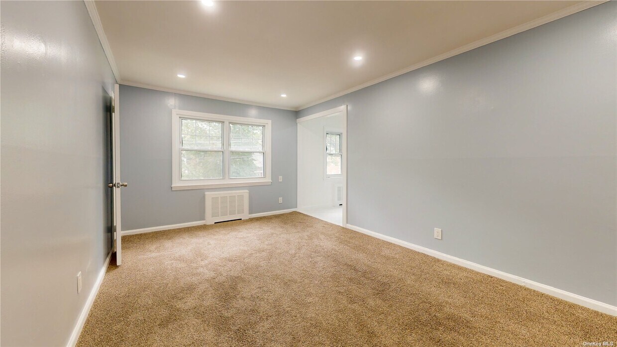 Primary Photo - 22 Whitney Ave