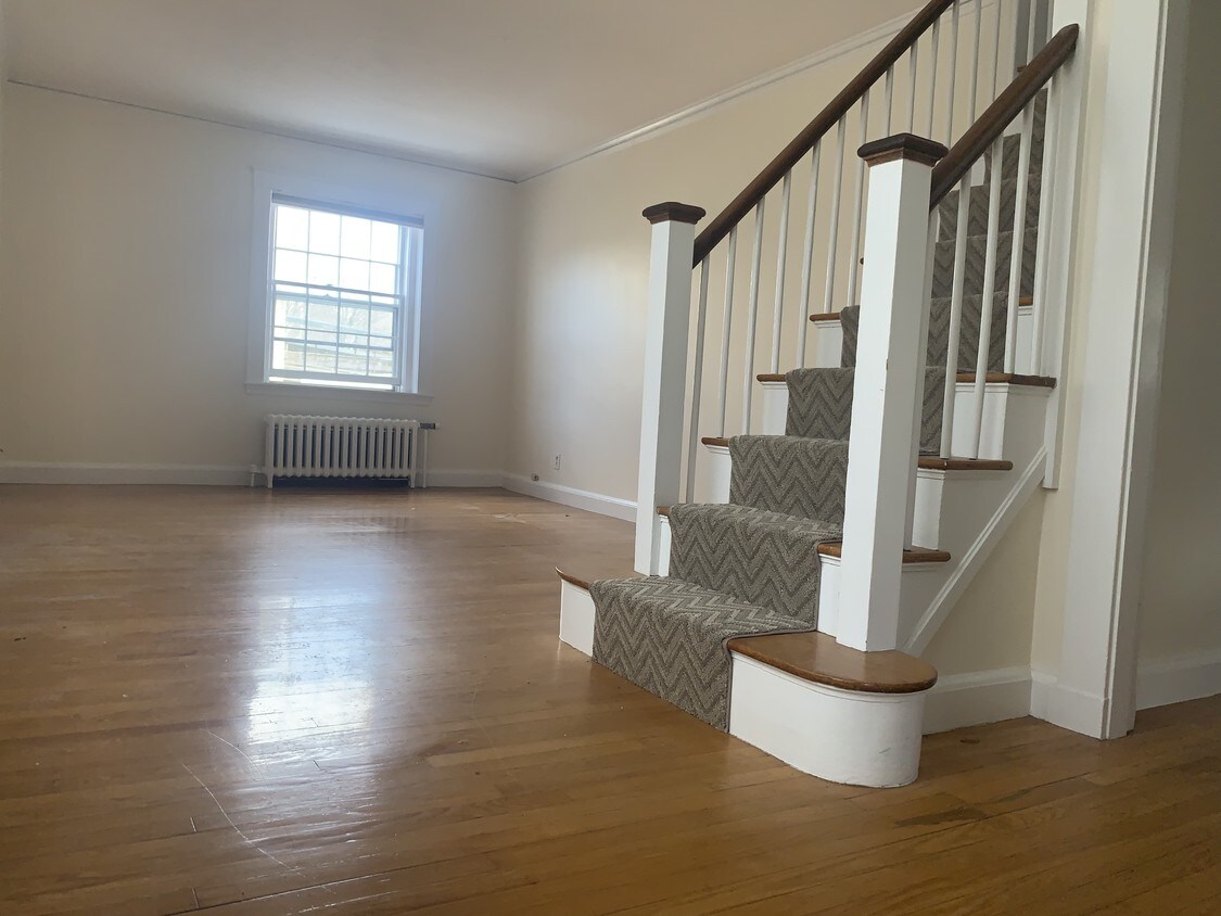 4 Winchester Terrace, Winchester, MA 01890 Apartments in Winchester